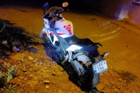 Keşan’da devrilen motosiklette 2 kişi yaralandı