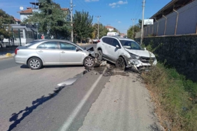 Keşan’da iki otomobilin çarpıştığı kazada 1 kişi yaralandı