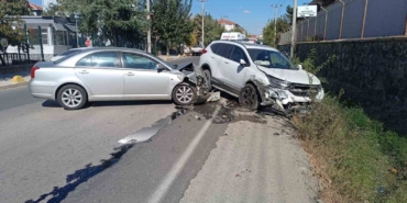 Keşan’da iki otomobilin çarpıştığı kazada 1 kişi yaralandı