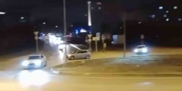 Kimseye aldırış etmedi, kavşakta dakikalarca drift attı