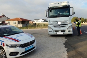 Kırklareli’de ağır tonajlı araçlar denetledi