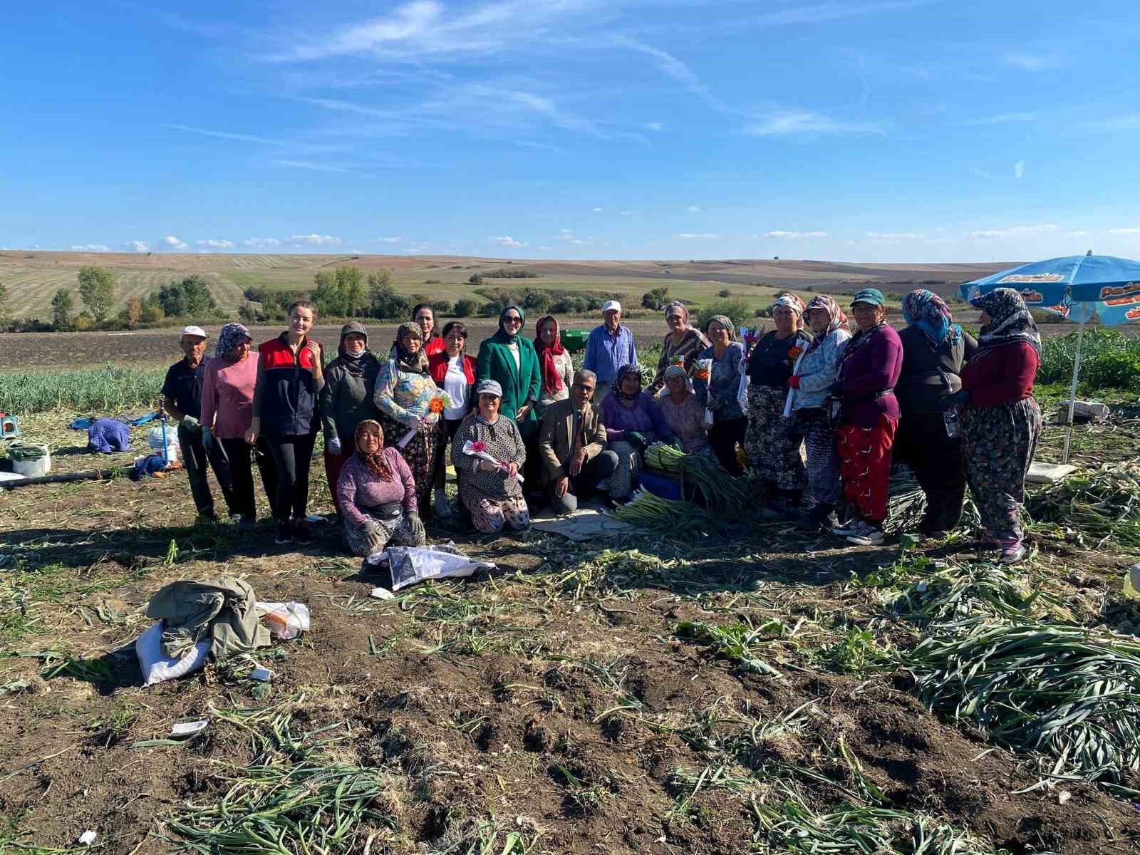 Kırklareli’nde "Dünya Kadın Çiftçiler Günü" tarlada kutlandı