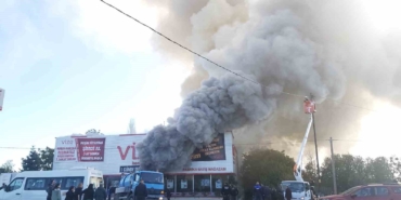 Kırklareli’nde mobilya mağazasında yangın