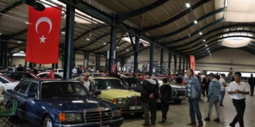 Klasik araç tutkunları İnegöl’de buluştu