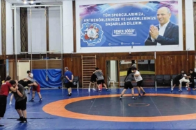 Körfezli güreşçiler yeni sezonuna hazırlanıyor