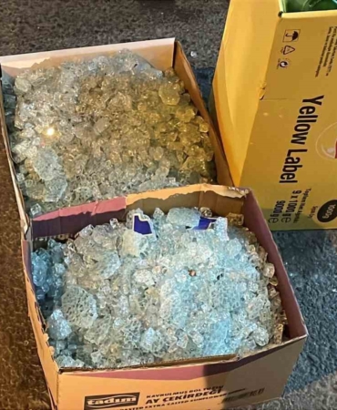 Küçükçekmece’de berberden çıkan iki kişiye silahlı saldırı: 2 yaralı
