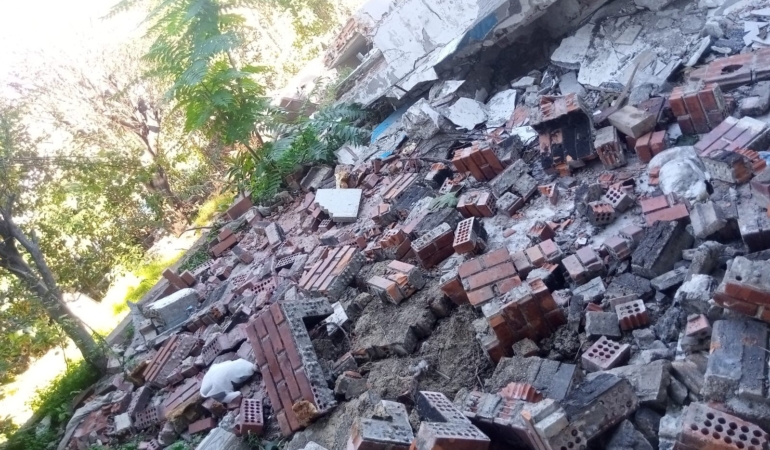 Küçükçekmece’de üzerine şömine devrilen çocuk hayatını kaybetti