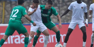 Maçın ardından nikah masasına oturdu