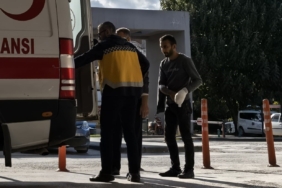 Makineye elini kaptıran işçinin 3 parmağı koptu