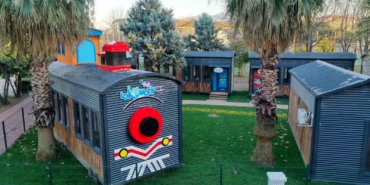 Minikler yiyecek atıklarını gübreye dönüştürüyor