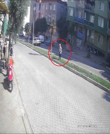 Motosikletin çarptığı yaşlı adam ağır yaralandı