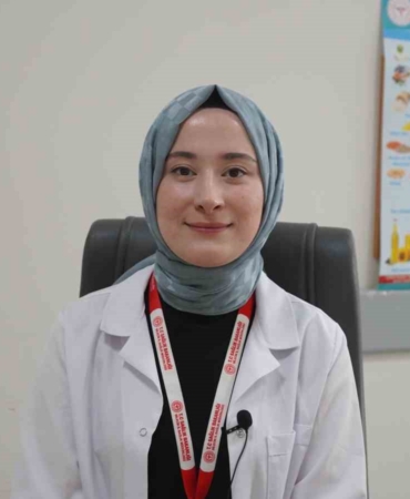 Okul çağındaki çocukların yeterli ve dengeli beslenmesine dikkat