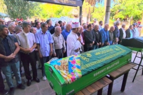Öldürülen anne ve kızı son yolculuklarına uğurlandı