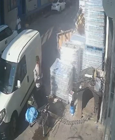 Ölümden 2 metreyle kurtuldu, caraskalın ipi koptu yüzlerce kilo yere düştü