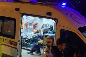 Önünde seyreden otomobile çarptı: 1’i çocuk 5 yaralı