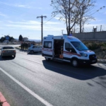 Önüne çıkan araca vurmamak için direksiyonu kırdı: 1 yaralı