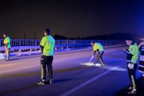 Otobanda yolun karşısına geçmek isteyen yayaya otomobil çarptı: 1 ölü