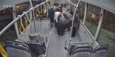 Otobüste fenalaşan yolcu için güzergahını değiştirdi
