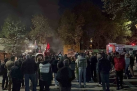 Palet deposunda çıkan büyük yangın 1 saatte söndürüldü