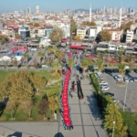 Pendik’te 101 metrelik Türk bayrağıyla Cumhuriyet kutlaması havadan görüntülendi