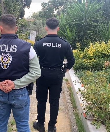 Polis, Cem Garipoğlu’nun kabrinin bulunduğu mezarlıkta nöbet tutuyor