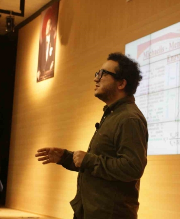 Prof. Dr. Oytun Erbaş’tan başarının sırları : “Oku, uyu, çalış”