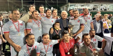 Sağlıklı kalpler sezonu futbol turnuvasında efsaneler sahada