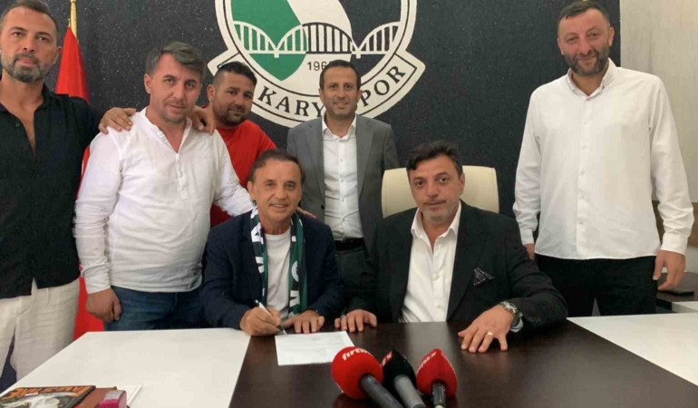 Sakaryaspor’da teknik direktör Suat Kaya ile yollar ayrıldı