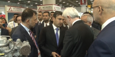 Selçuk Bayraktar TUSAŞ standını ziyaret etti