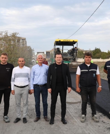 Silivri’de 22 yıldır atıl durumda olan cadde hizmete yeniden açıldı
