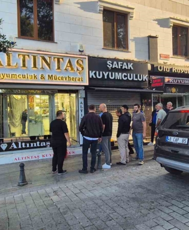 Silivri’de kuyumcu soygunu, 2 kilo altın çalındı