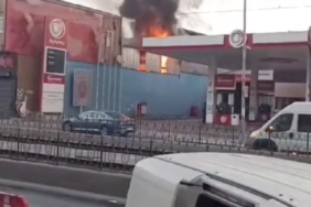 Sultangazi’de oto tamirhanesinde korkutan yangın