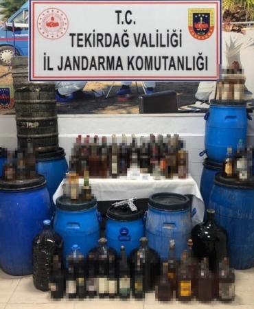 Tekirdağ’da 700 litre sahte içki ele geçirildi