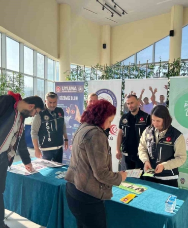 Tekirdağ’da narkotik timlerinden uyuşturucu bilgilendirme etkinliği