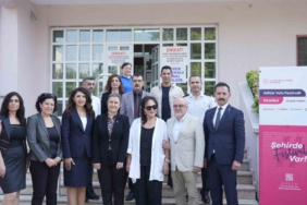 Türk sinemasının Sultan’ı mahkum kadınlarla bir araya geldi