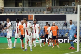 UEFA Konferans Ligi : Başakşehir: 1 - Rapid Wien: 1 (İlk yarı)