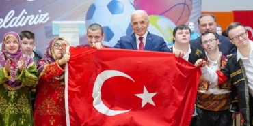 Ümraniye’de spor seferberliği: 100 okula 3 bin 267 spor malzemesi verildi