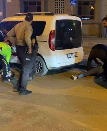 Uygulamadan kaçan alkollü sürücüyü polis havaya ateş açarak yakaladı: O anlar kamerada