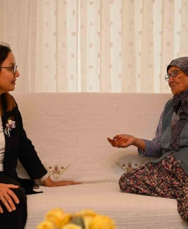 Vali Kaya, yaşlıları unutmadı