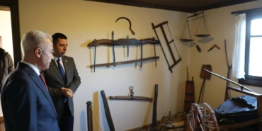 Vali Turan, Müze ve Kültür evlerindeki tarihi eserleri inceledi