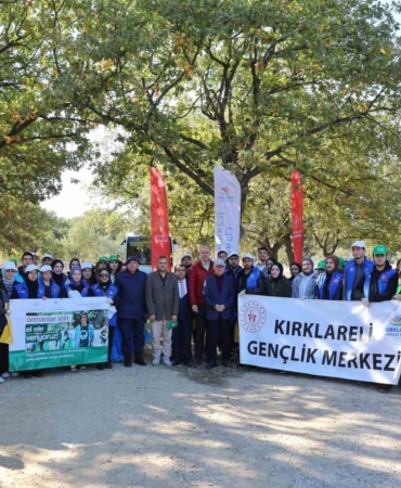 Vali Turan ’Orman Temizleme’ etkinliğine katıldı