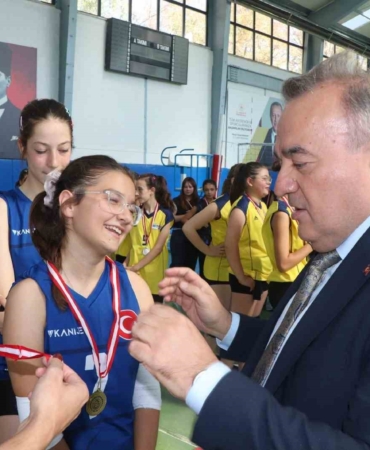 Voleybol şampiyonu oldular