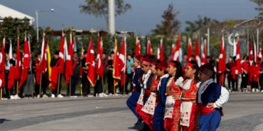 Yalova’da Cumhuriyet’in 101. yılı coşkuyla kutlandı