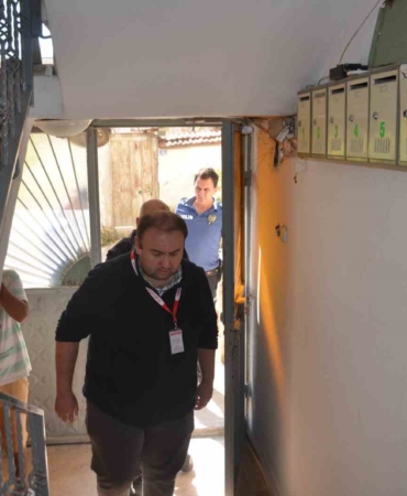 Yaşlı kadının cesedini torunu buldu