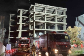 Zeytinburnu’nda iş merkezindeki yangını söndürme çalışmaları 13 saattir sürüyor