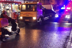 15 dakika arayla iki kez kaza yaptı: O anlar kamerada