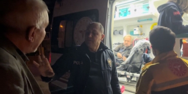 Açık bırakılan rögara düştü, yanındaki arkadaşı dakikalar sonra fark etti