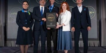 Ajet ilk uluslararası ödülünü aldı