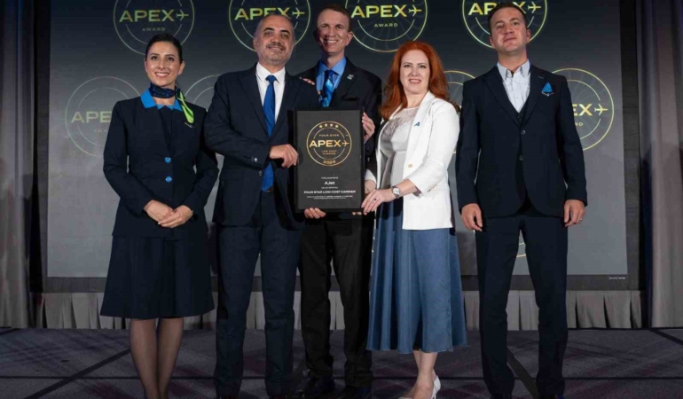 Ajet ilk uluslararası ödülünü aldı