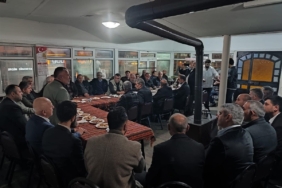 AK Parti heyeti dadaşlarla buluştu